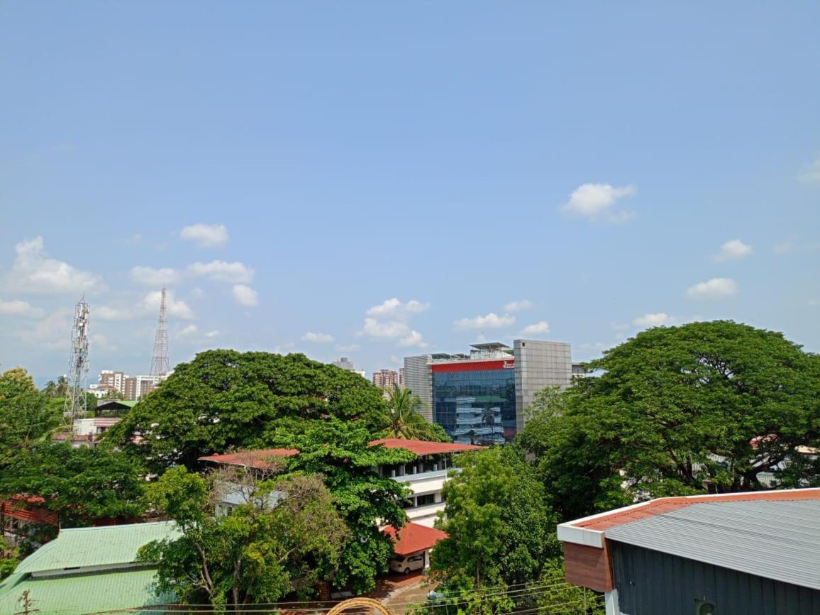 Alite Enclaves Fully Furnished Apartments Thrissur Eksteriør bilde