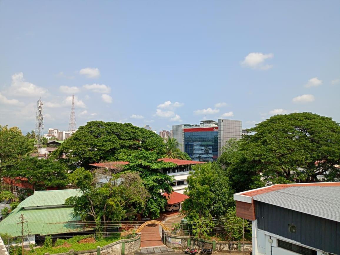 Alite Enclaves Fully Furnished Apartments Thrissur Eksteriør bilde